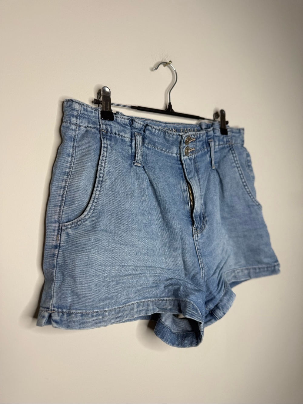 American Eagle Light Wash Denim Women's Shorts